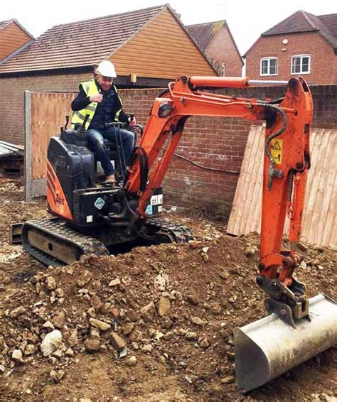 digger hire in luton